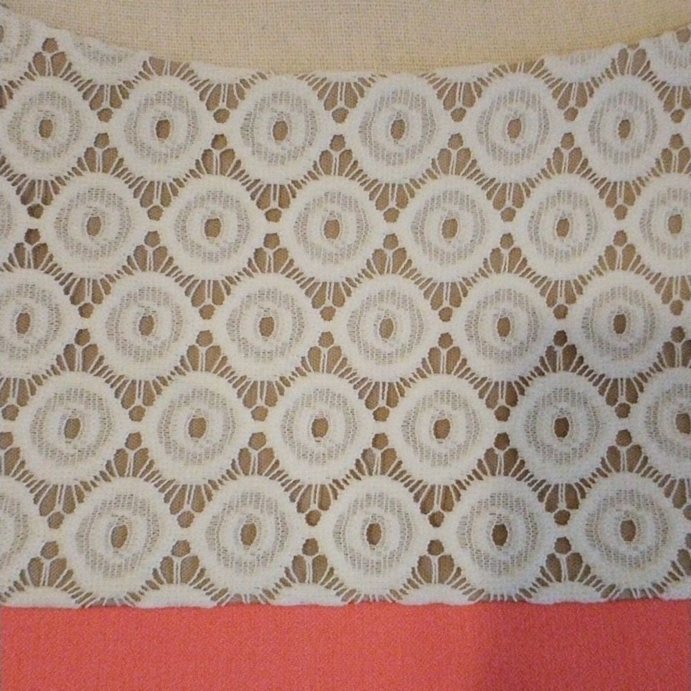 Studio One Colorblock Lace Dress - Picture 4 of 11